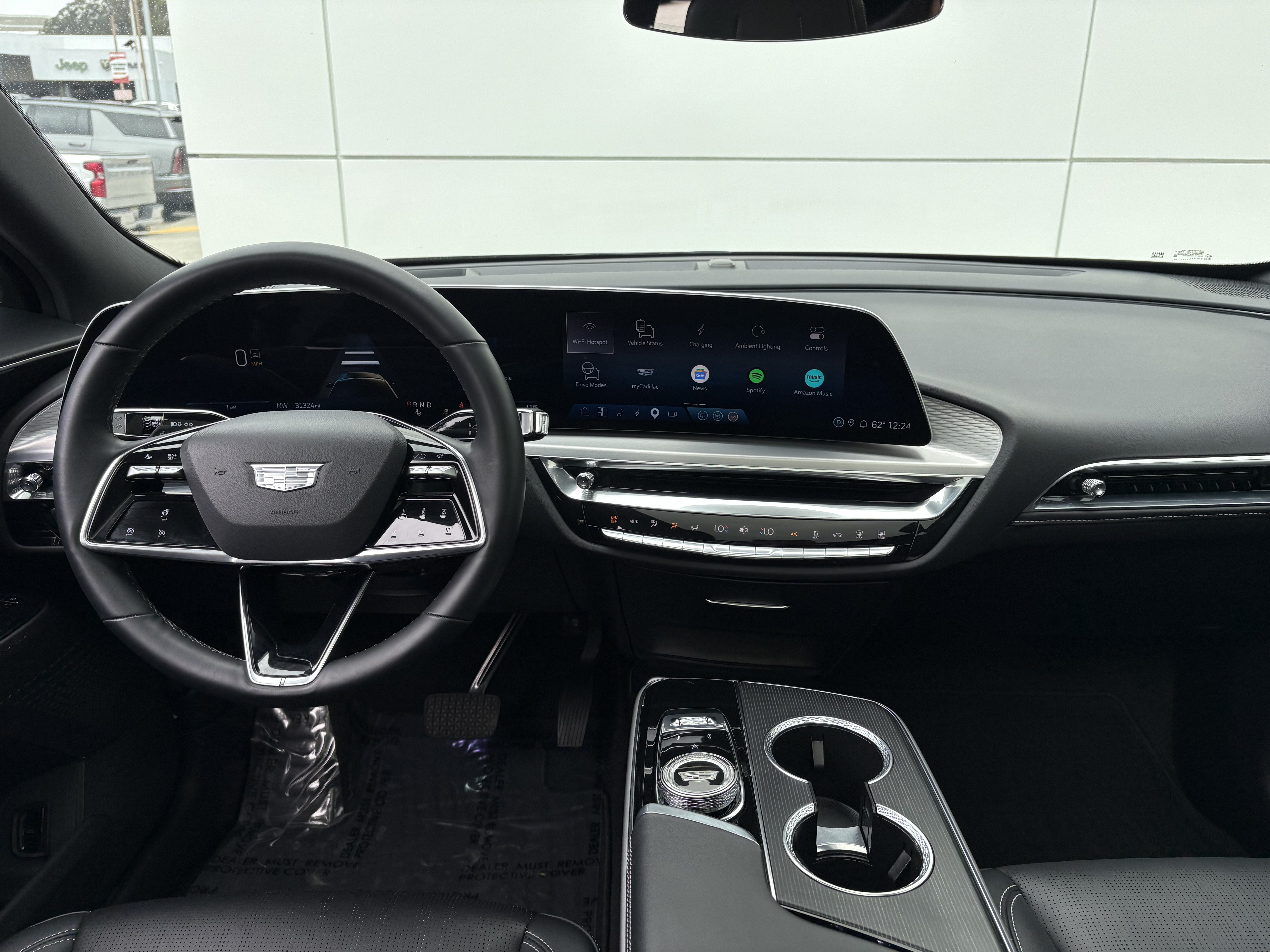 2024 Cadillac LYRIQ Luxury 1
