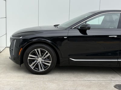2024 Cadillac LYRIQ Luxury 1
