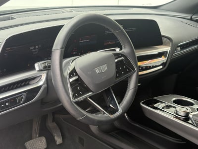 2024 Cadillac LYRIQ Luxury 1