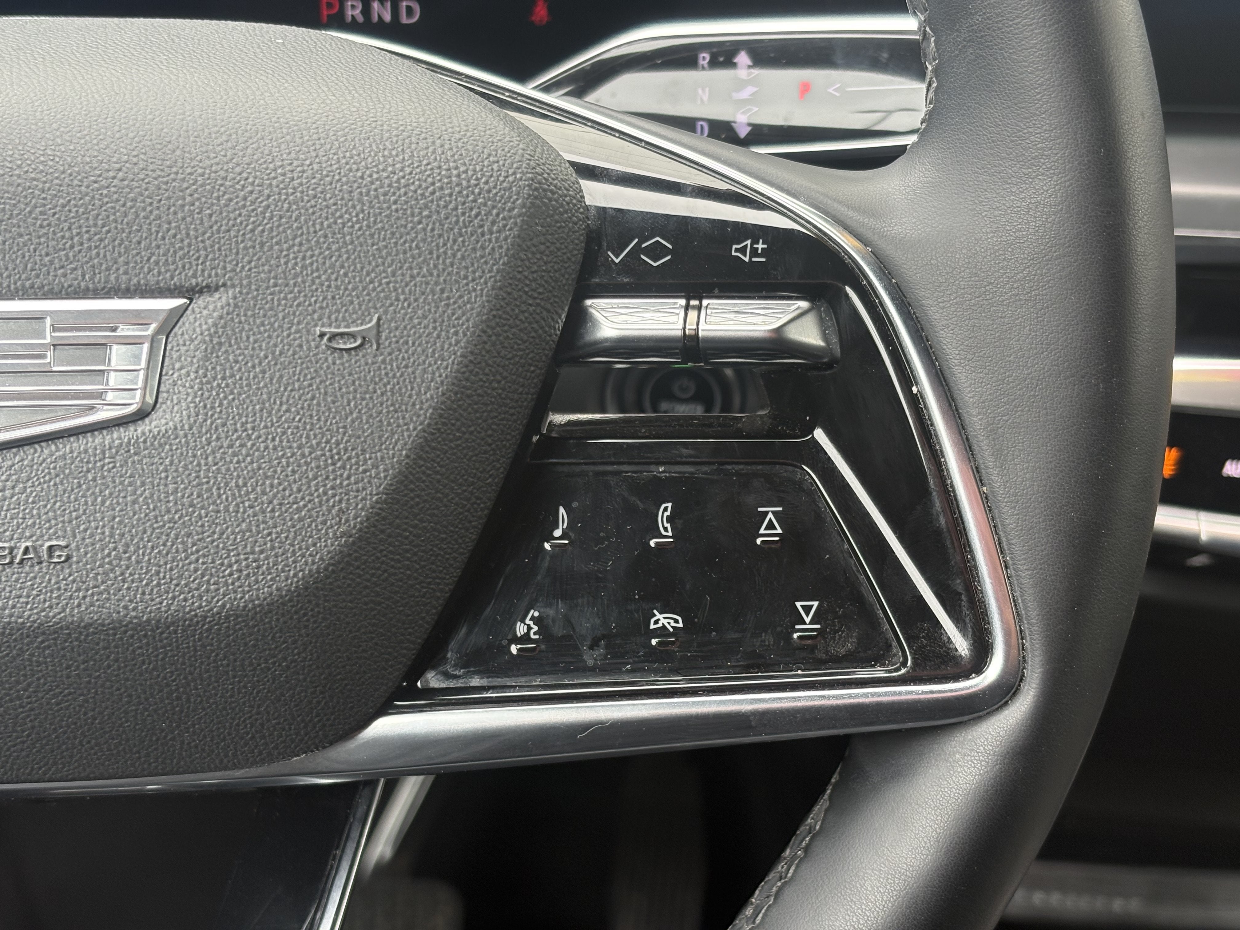 2024 Cadillac LYRIQ Luxury 1