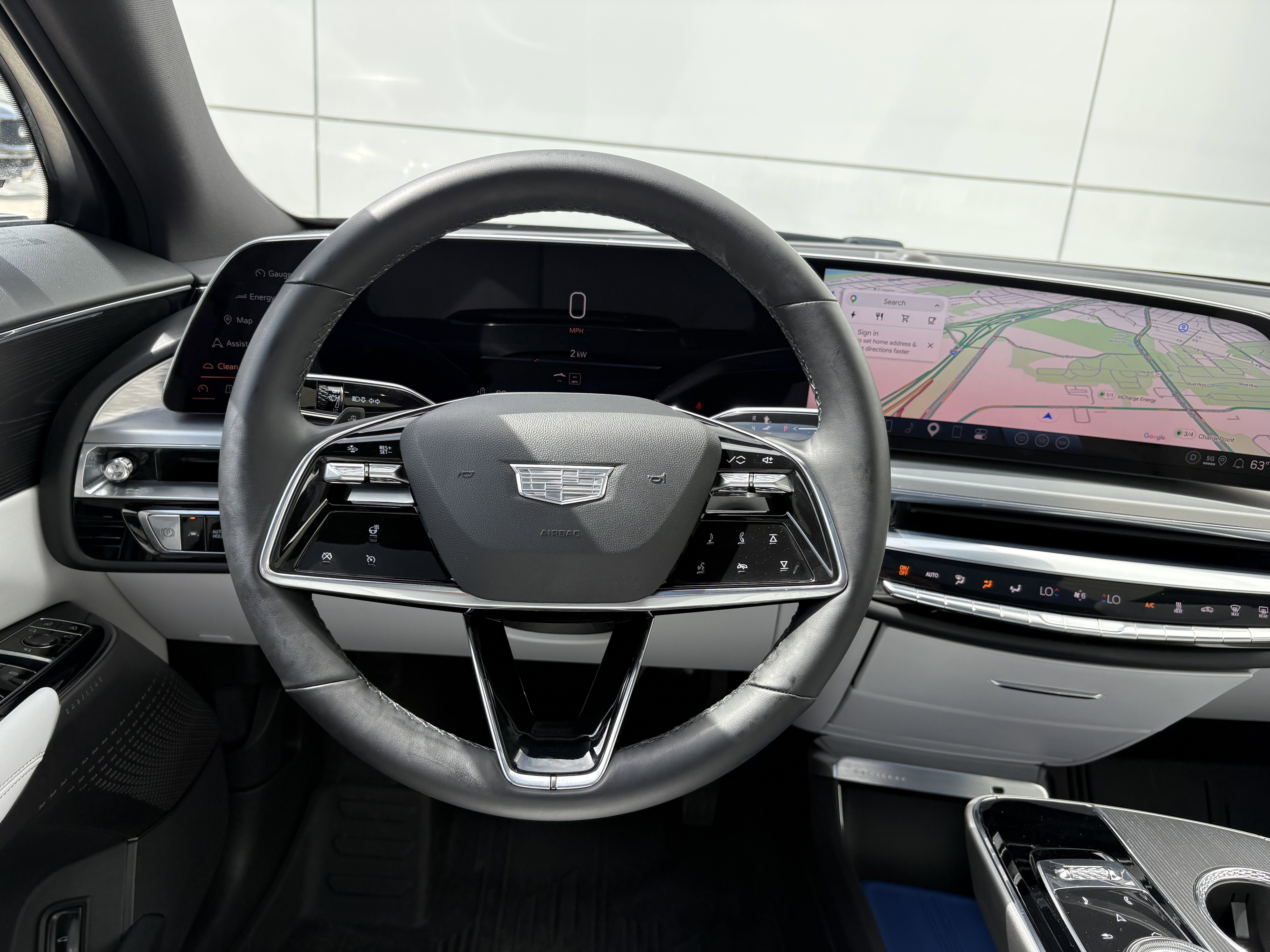 2024 Cadillac LYRIQ Luxury 1