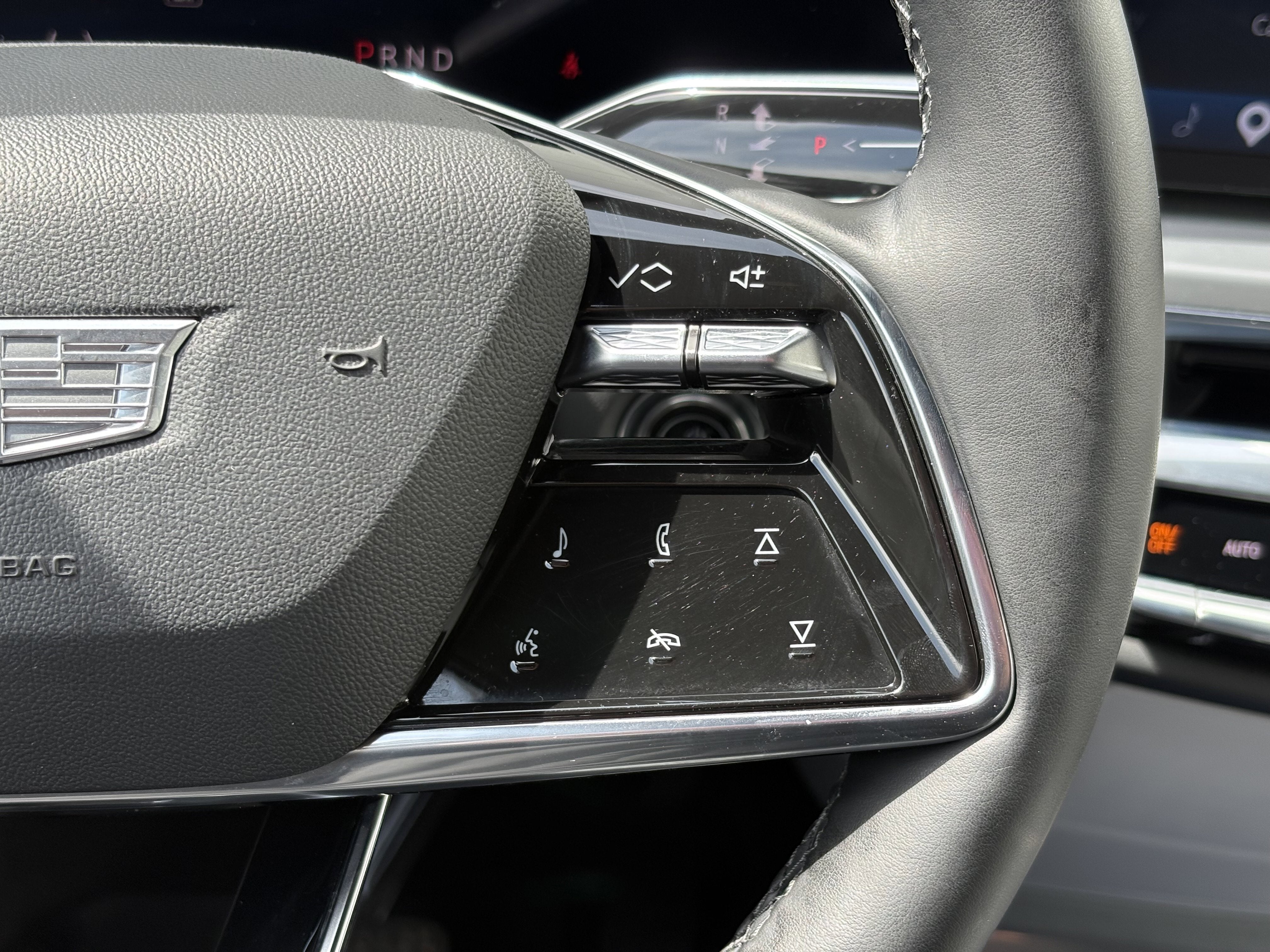 2024 Cadillac LYRIQ Luxury 1
