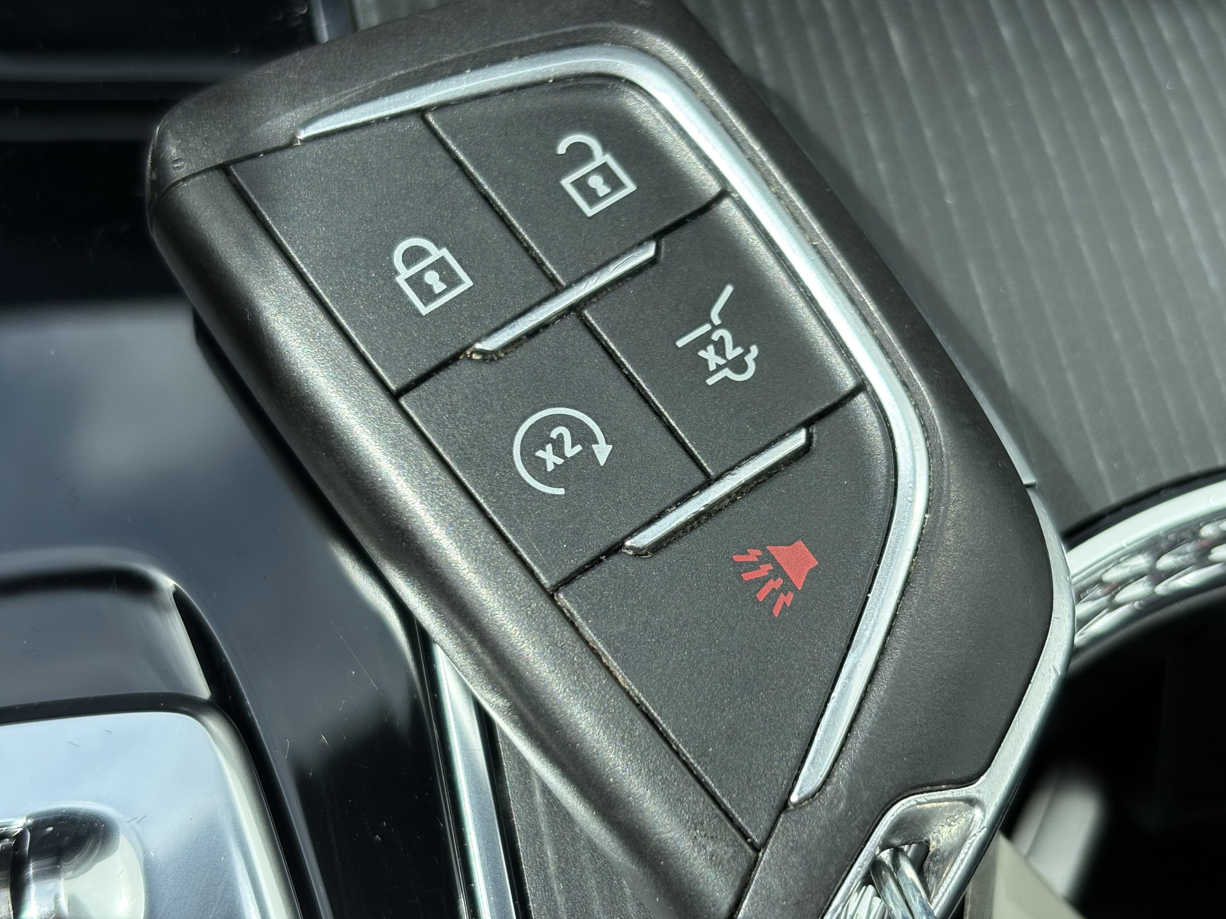 2024 Cadillac LYRIQ Luxury 1