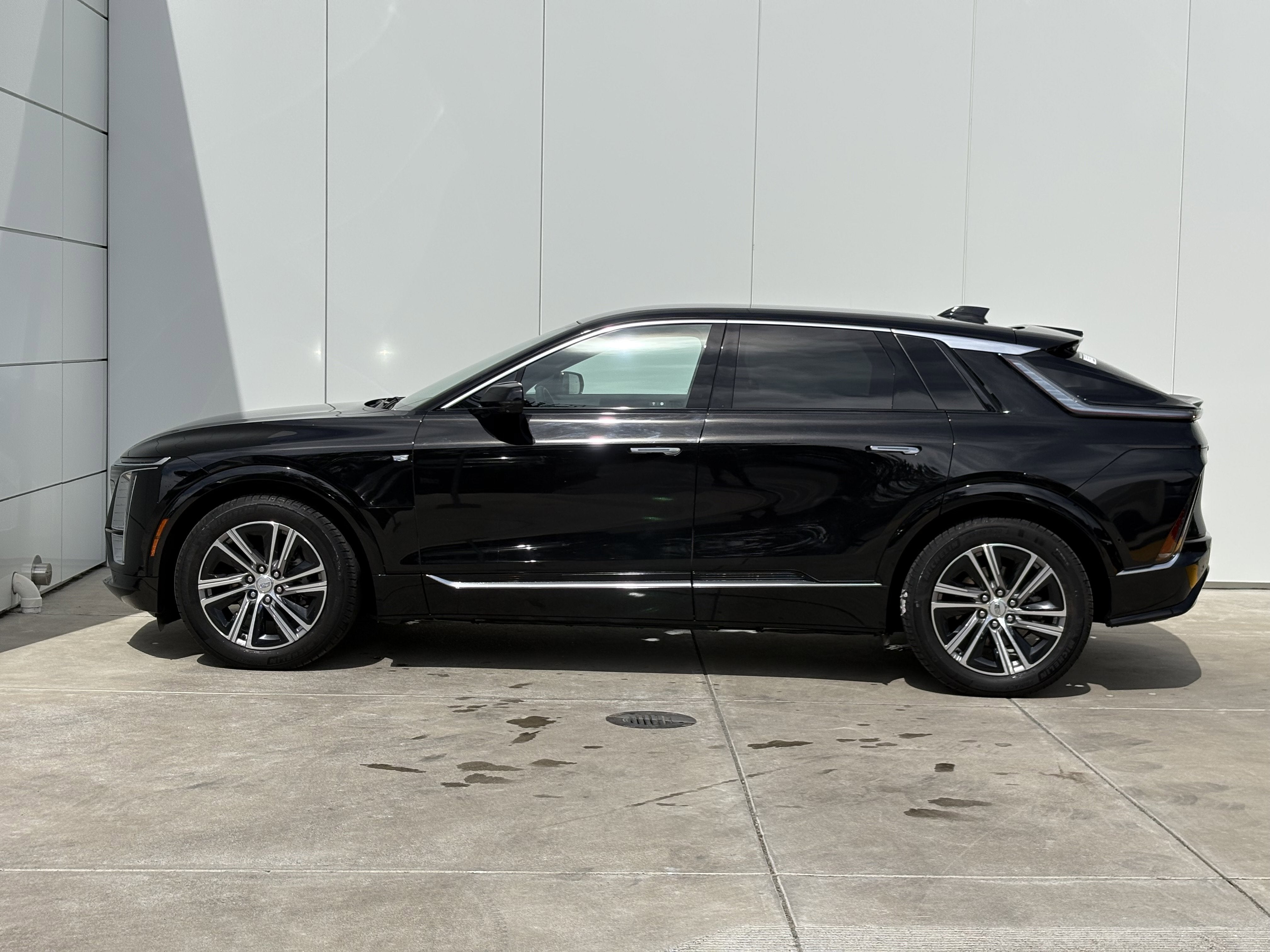 2024 Cadillac LYRIQ Luxury 1