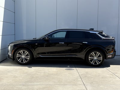 2024 Cadillac LYRIQ Luxury 2