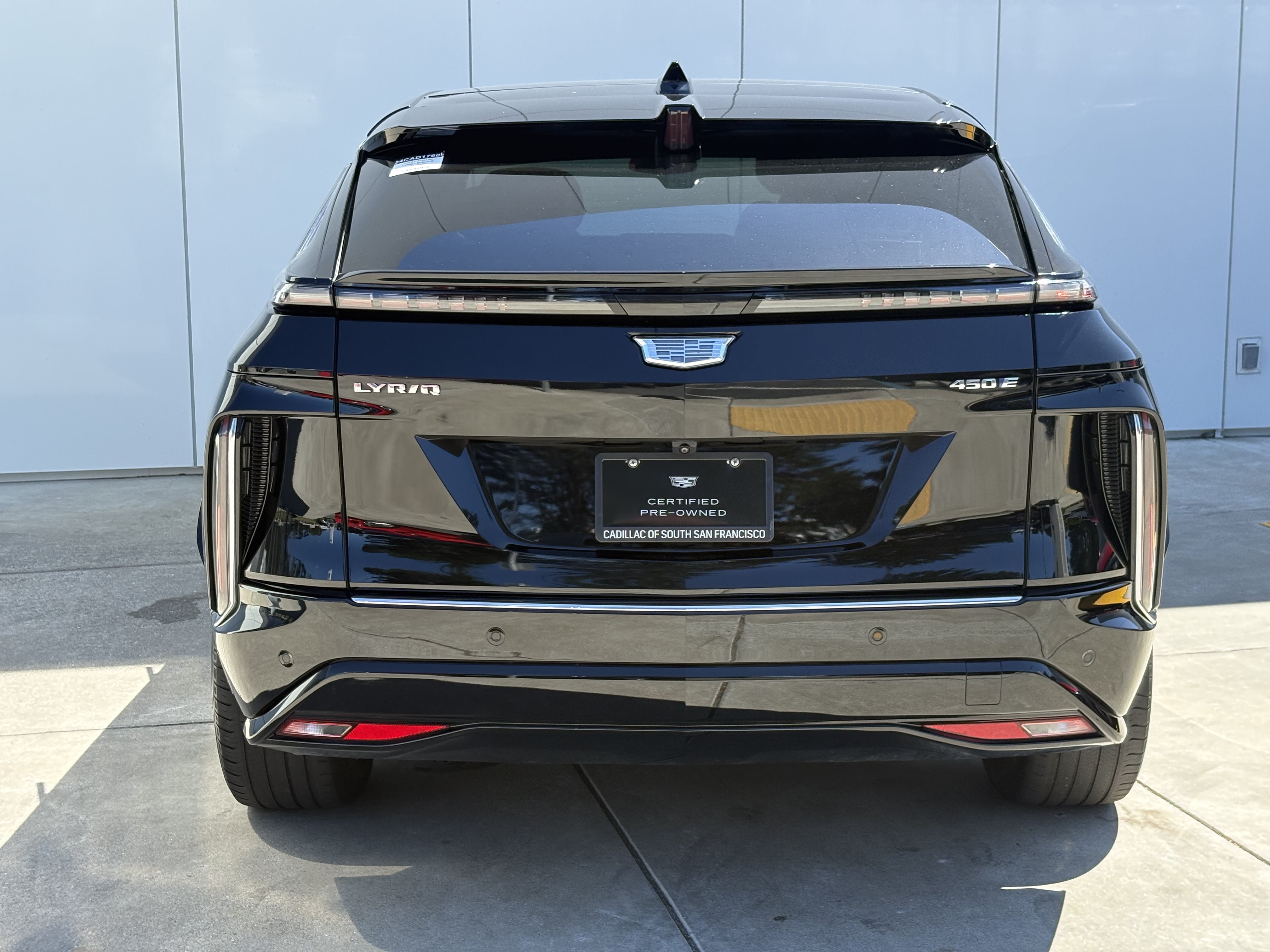 2024 Cadillac LYRIQ Luxury 2