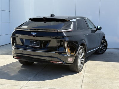 2024 Cadillac LYRIQ Luxury 2