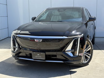 2024 Cadillac LYRIQ Luxury 2