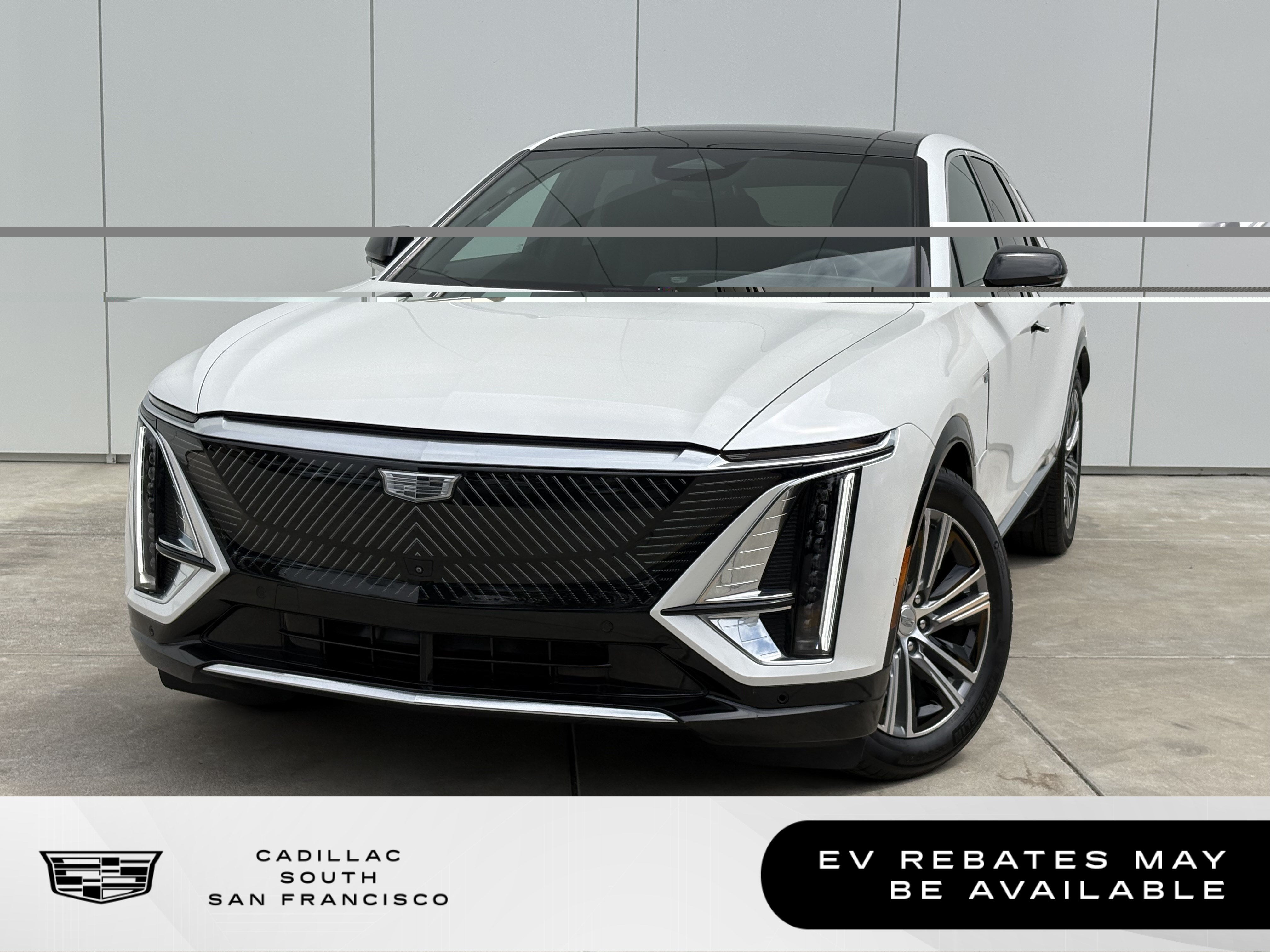 2024 Cadillac LYRIQ Luxury 2
