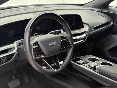 2024 Cadillac LYRIQ Luxury 2