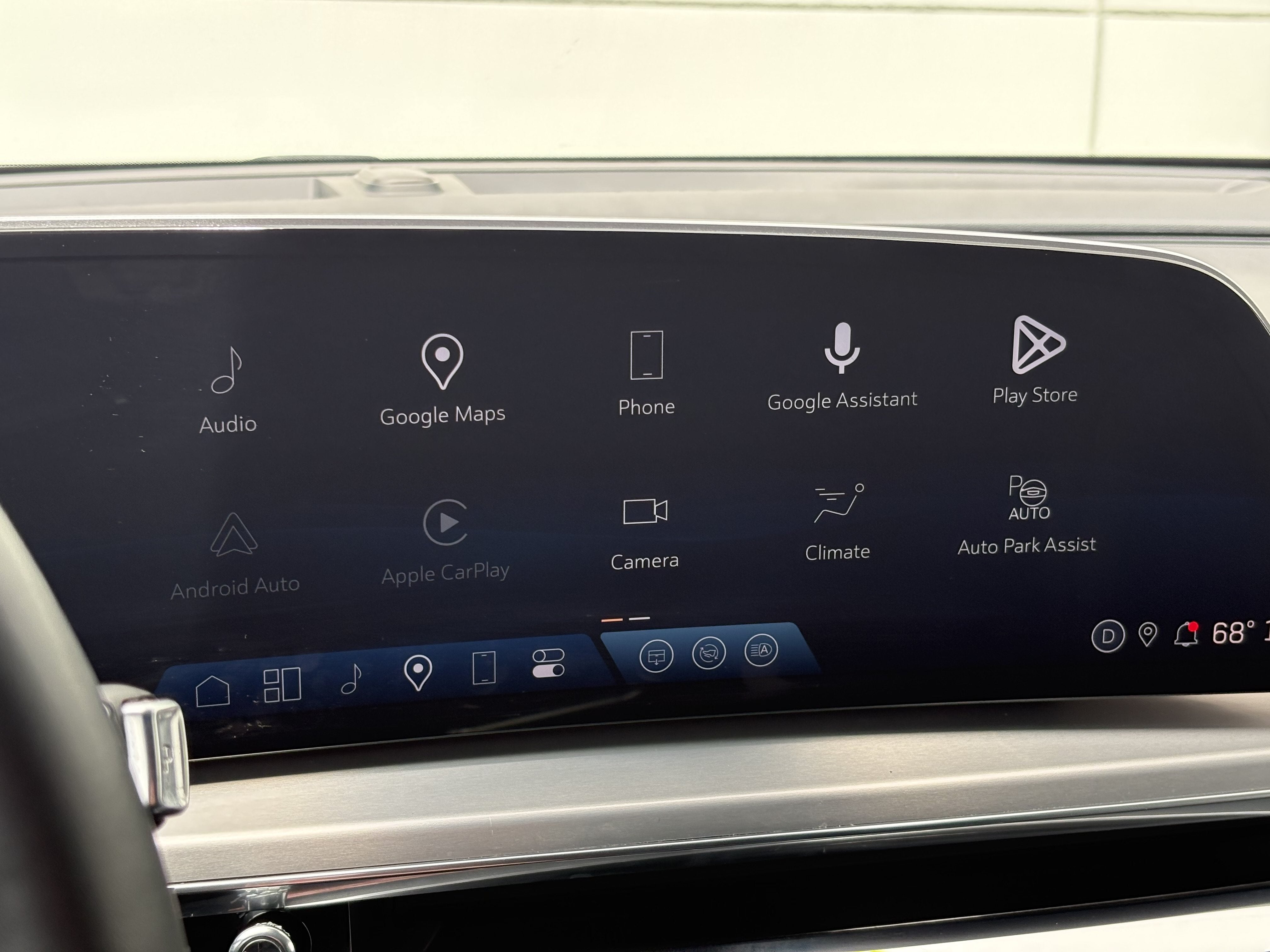 2024 Cadillac LYRIQ Luxury 2