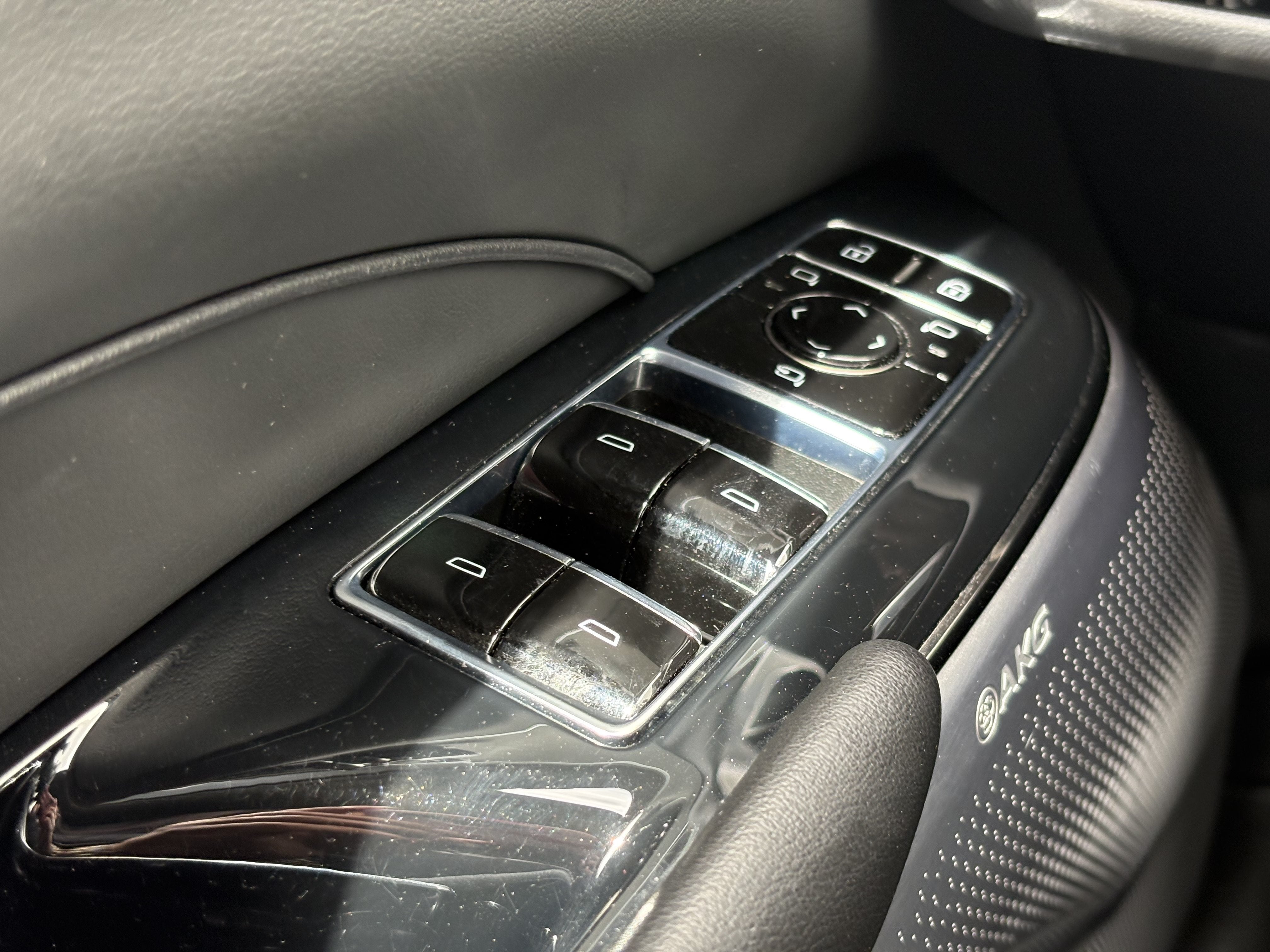 2024 Cadillac LYRIQ Luxury 2