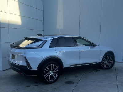 2025 Cadillac LYRIQ Luxury 2