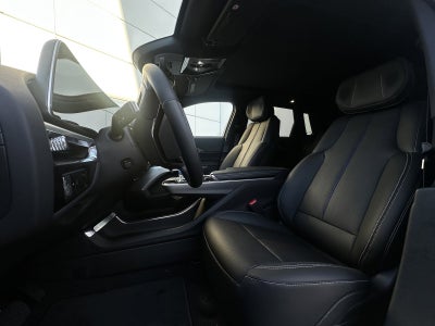 2025 Cadillac LYRIQ Luxury 2