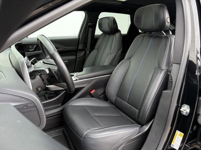 2024 Cadillac LYRIQ Luxury 2