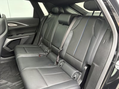 2024 Cadillac LYRIQ Luxury 2