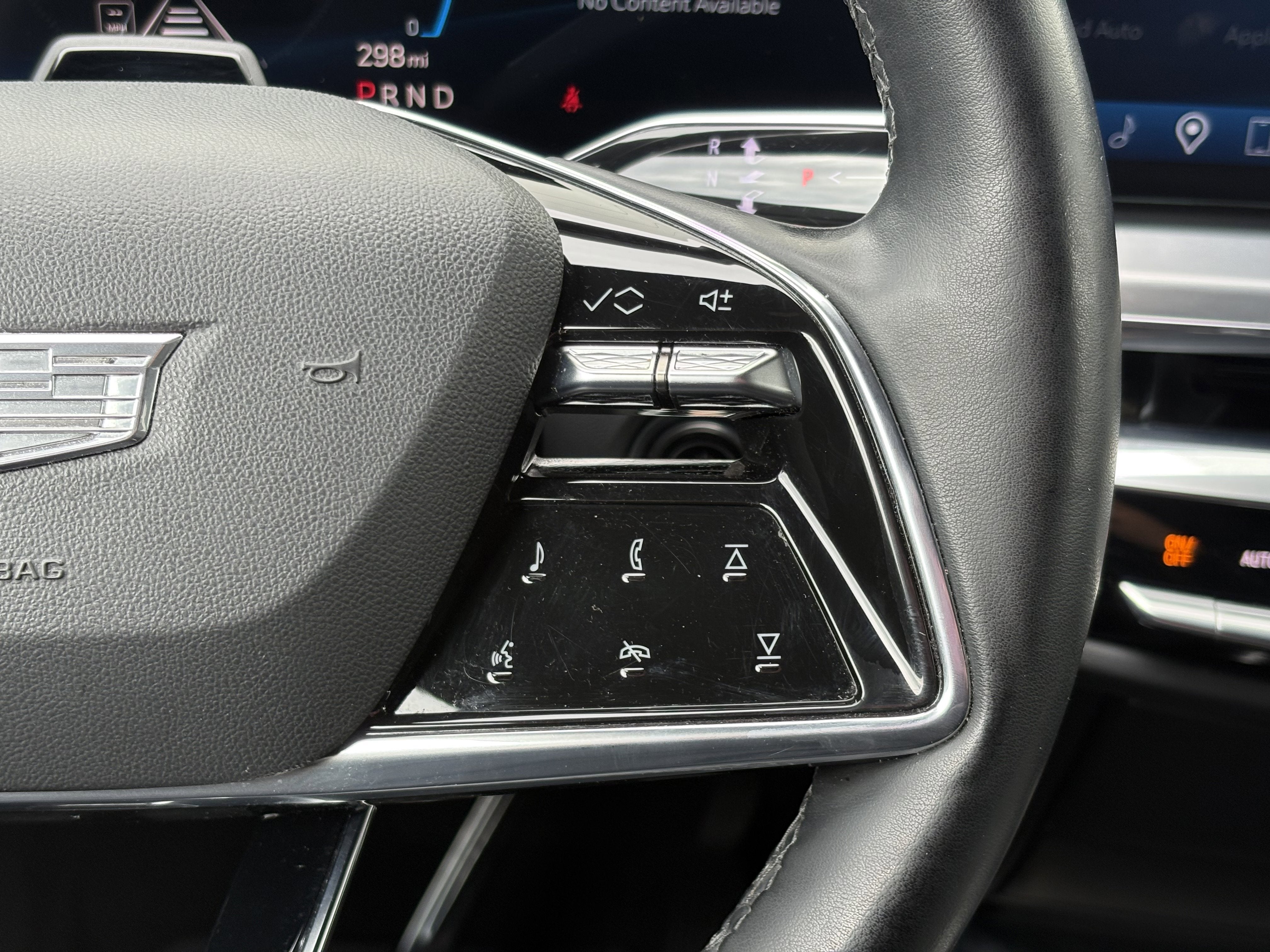 2024 Cadillac LYRIQ Luxury 2