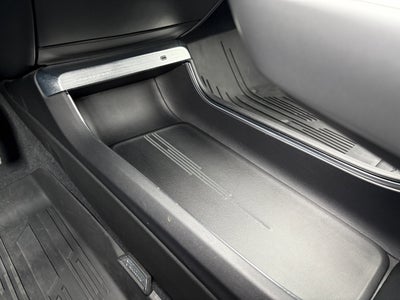 2024 Cadillac LYRIQ Luxury 2