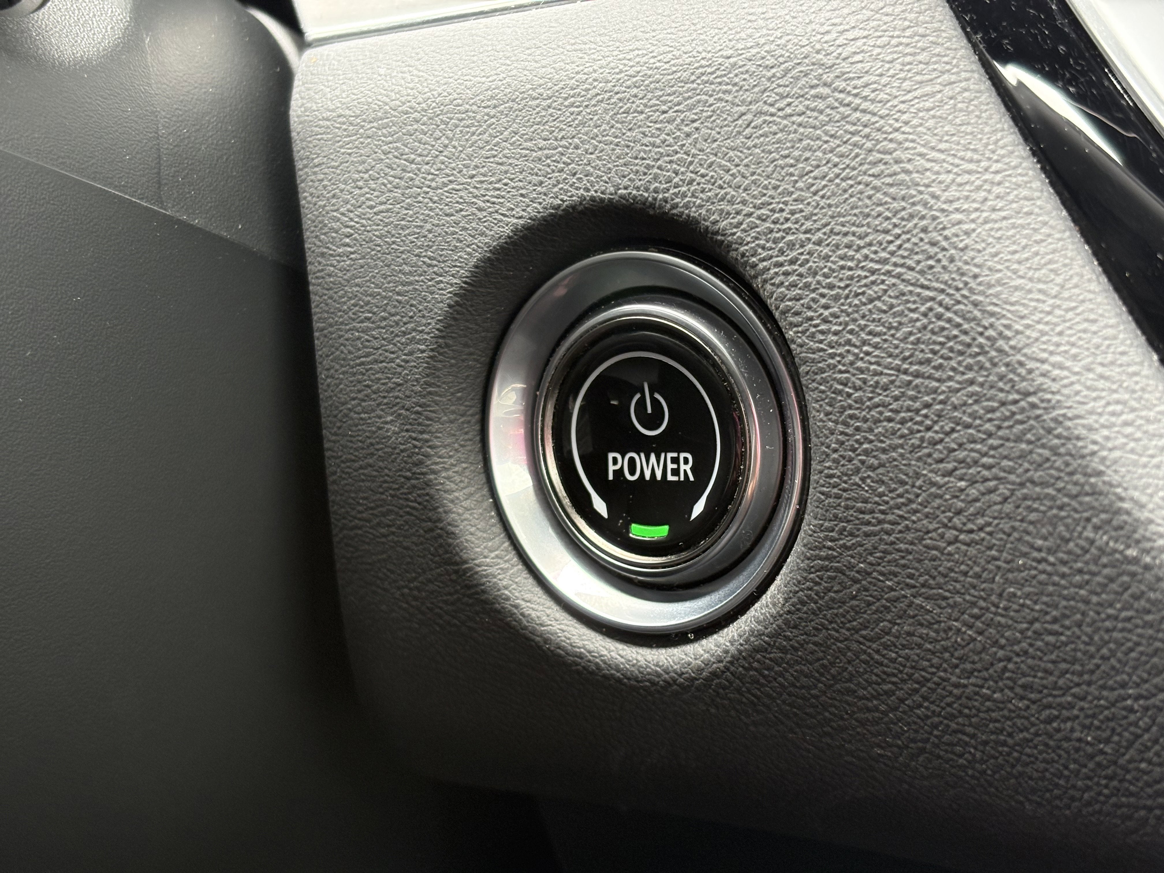 2024 Cadillac LYRIQ Luxury 2