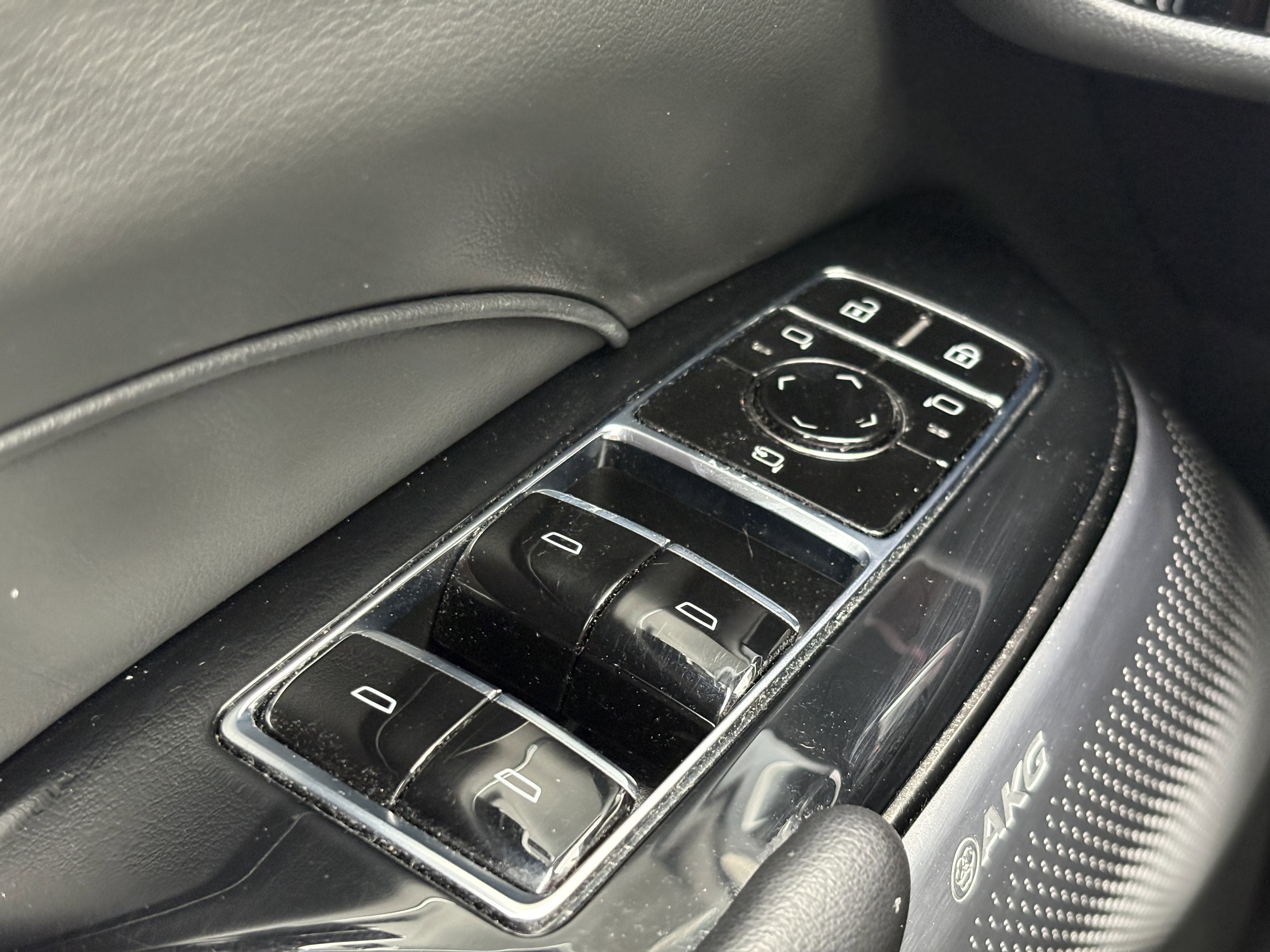 2024 Cadillac LYRIQ Luxury 2