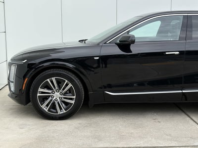 2024 Cadillac LYRIQ Luxury 2