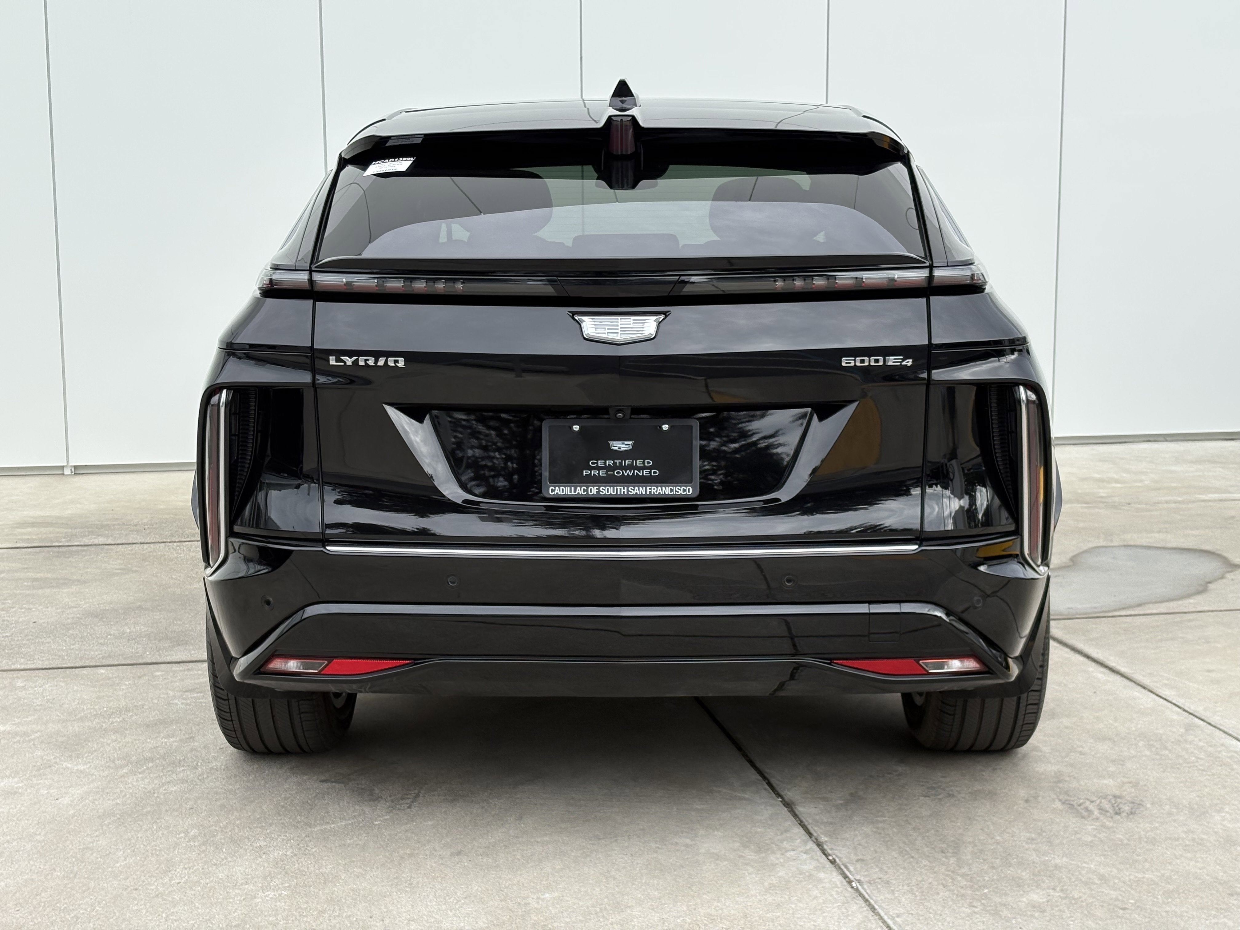 2024 Cadillac LYRIQ Luxury 2