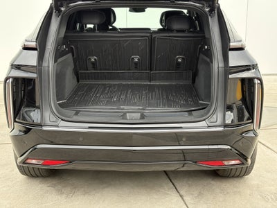 2024 Cadillac LYRIQ Luxury 2