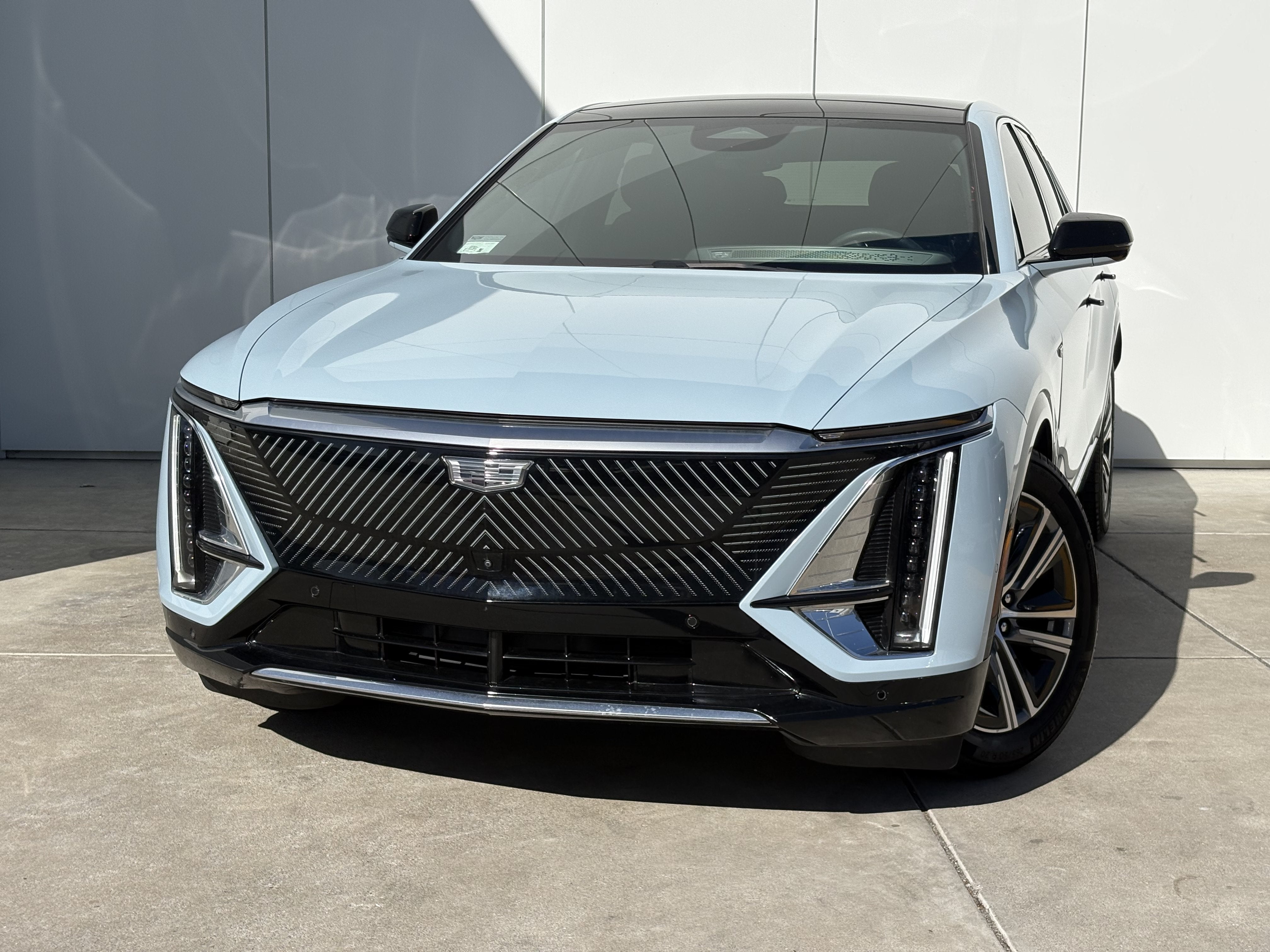 2024 Cadillac LYRIQ Luxury 2