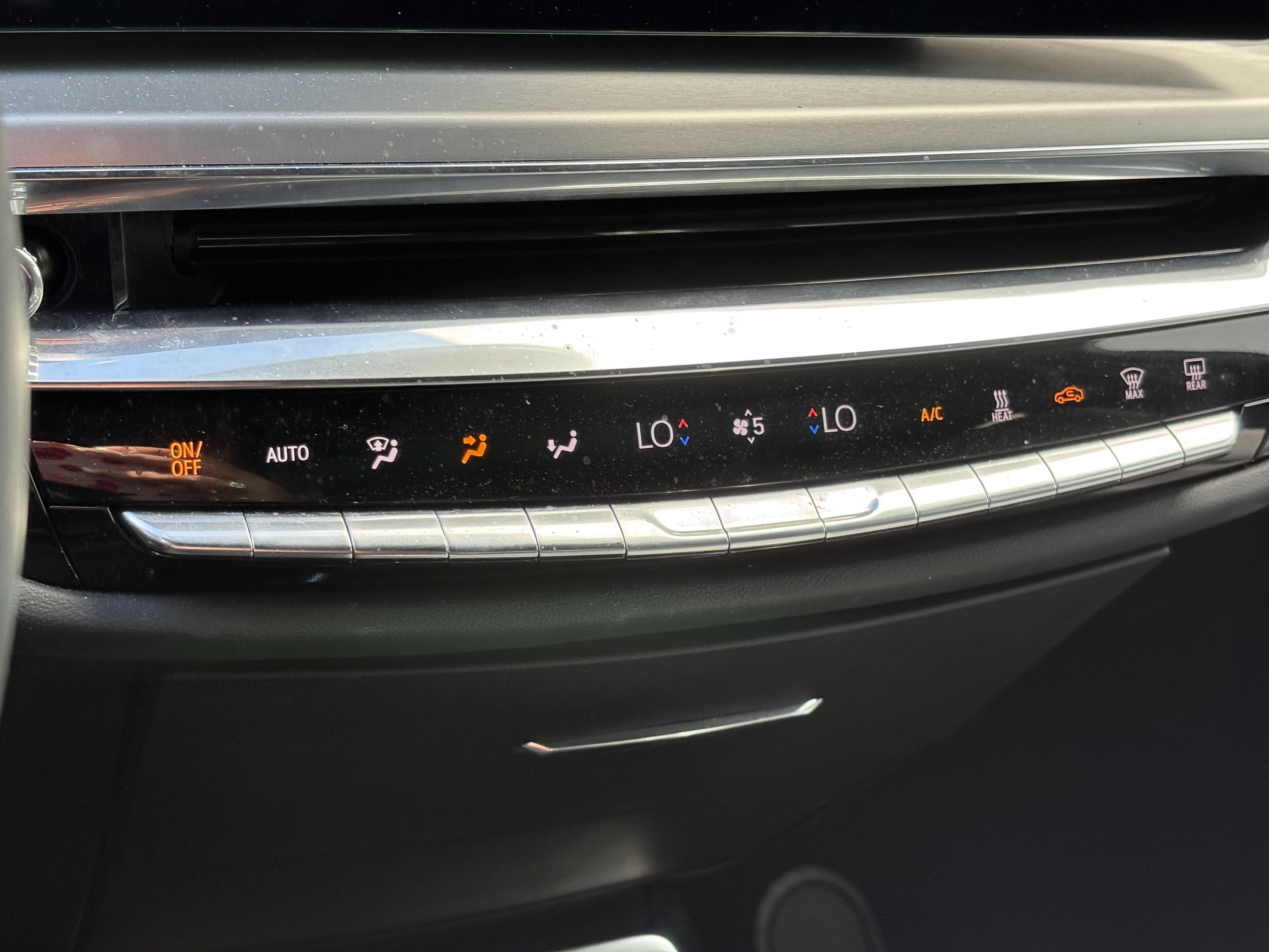 2024 Cadillac LYRIQ Luxury 2