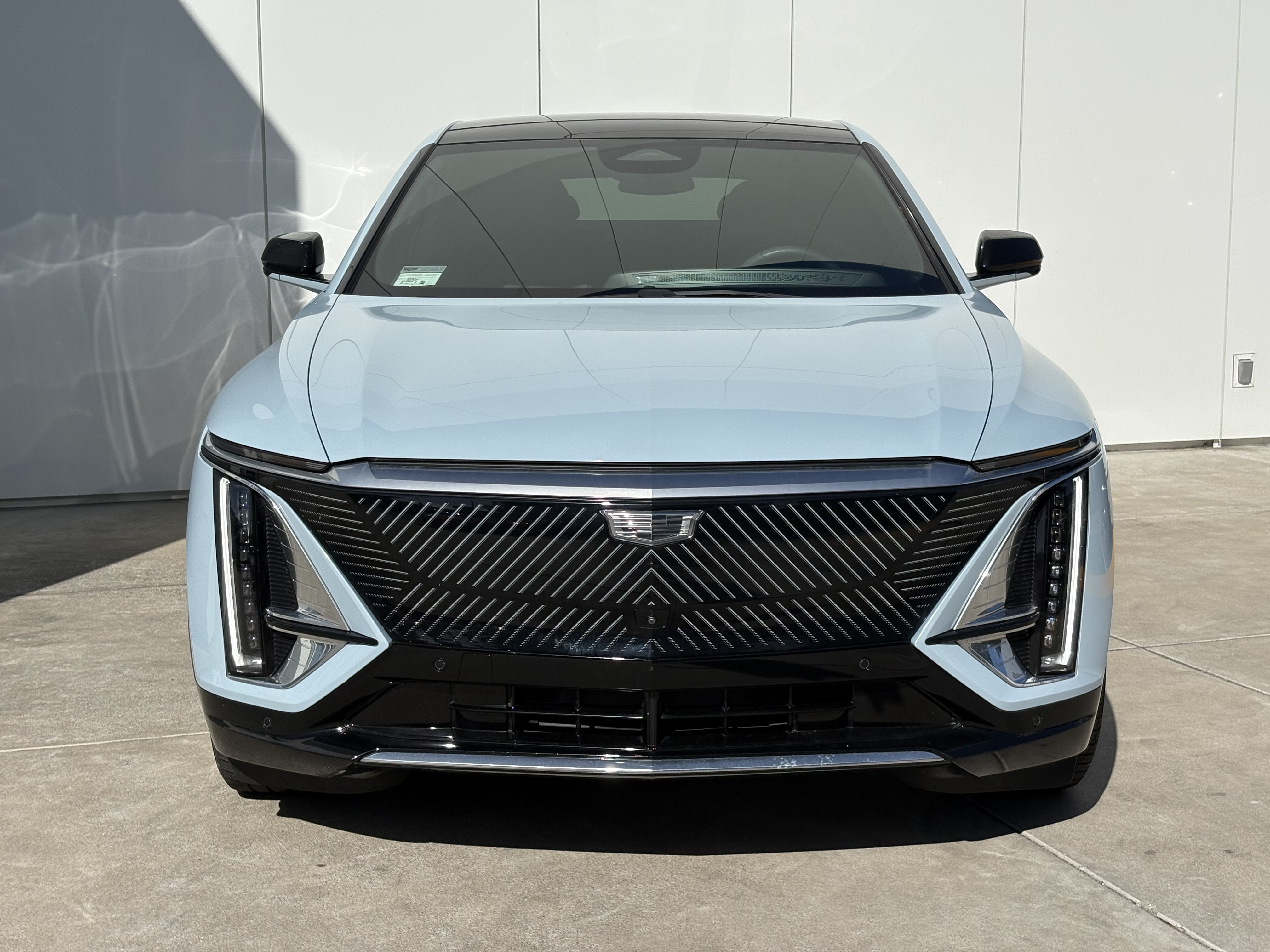 2024 Cadillac LYRIQ Luxury 2