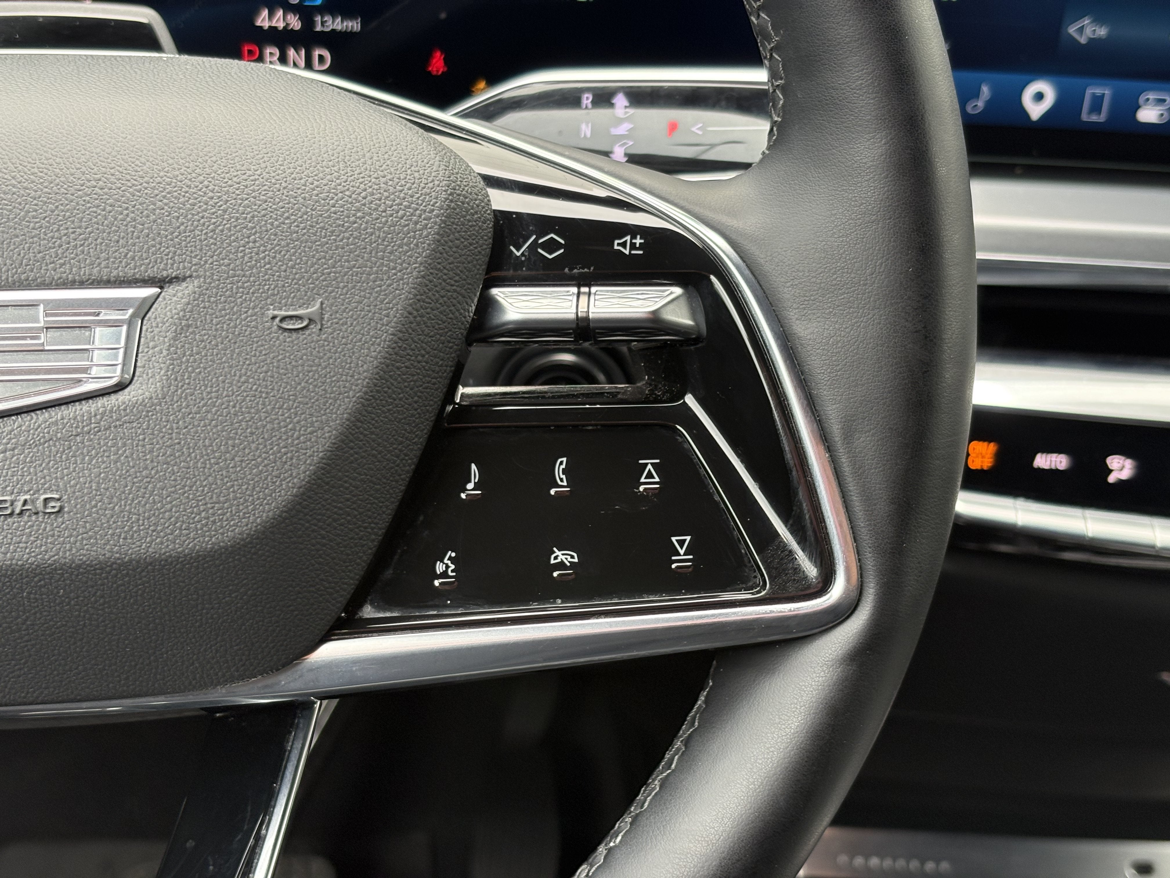 2024 Cadillac LYRIQ Luxury 2