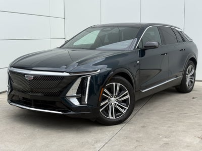 2024 Cadillac LYRIQ Luxury 2