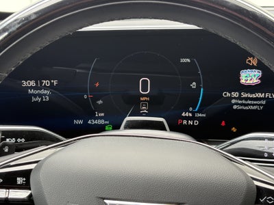 2024 Cadillac LYRIQ Luxury 2