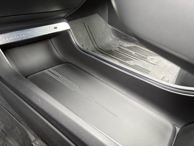 2024 Cadillac LYRIQ Luxury 2