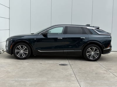 2024 Cadillac LYRIQ Luxury 2