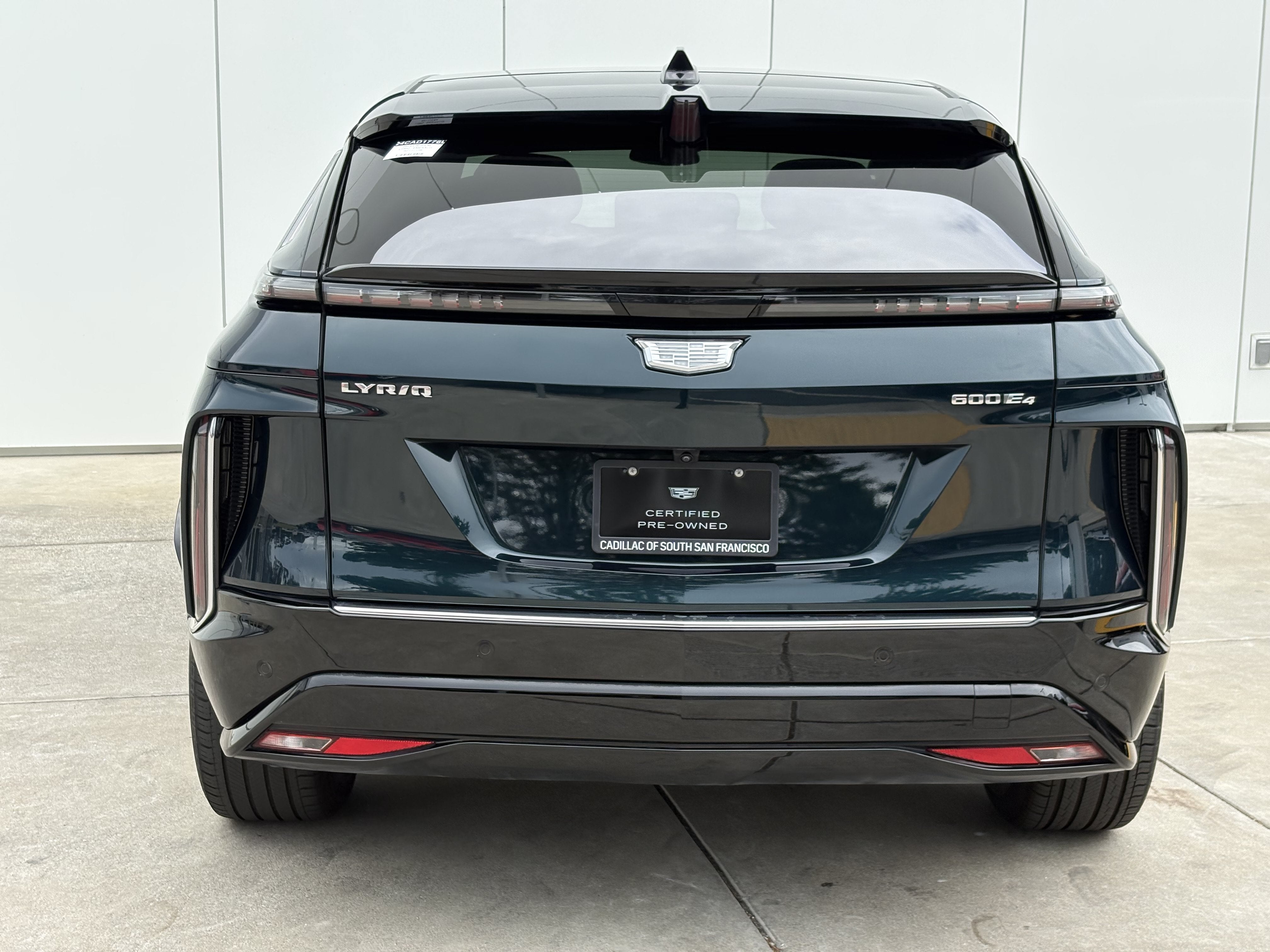 2024 Cadillac LYRIQ Luxury 2