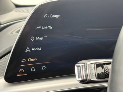 2024 Cadillac LYRIQ Luxury 2