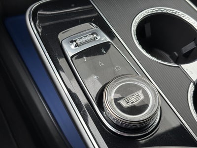 2024 Cadillac LYRIQ Luxury 2