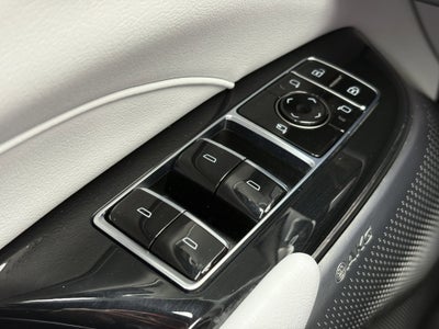 2024 Cadillac LYRIQ Luxury 2