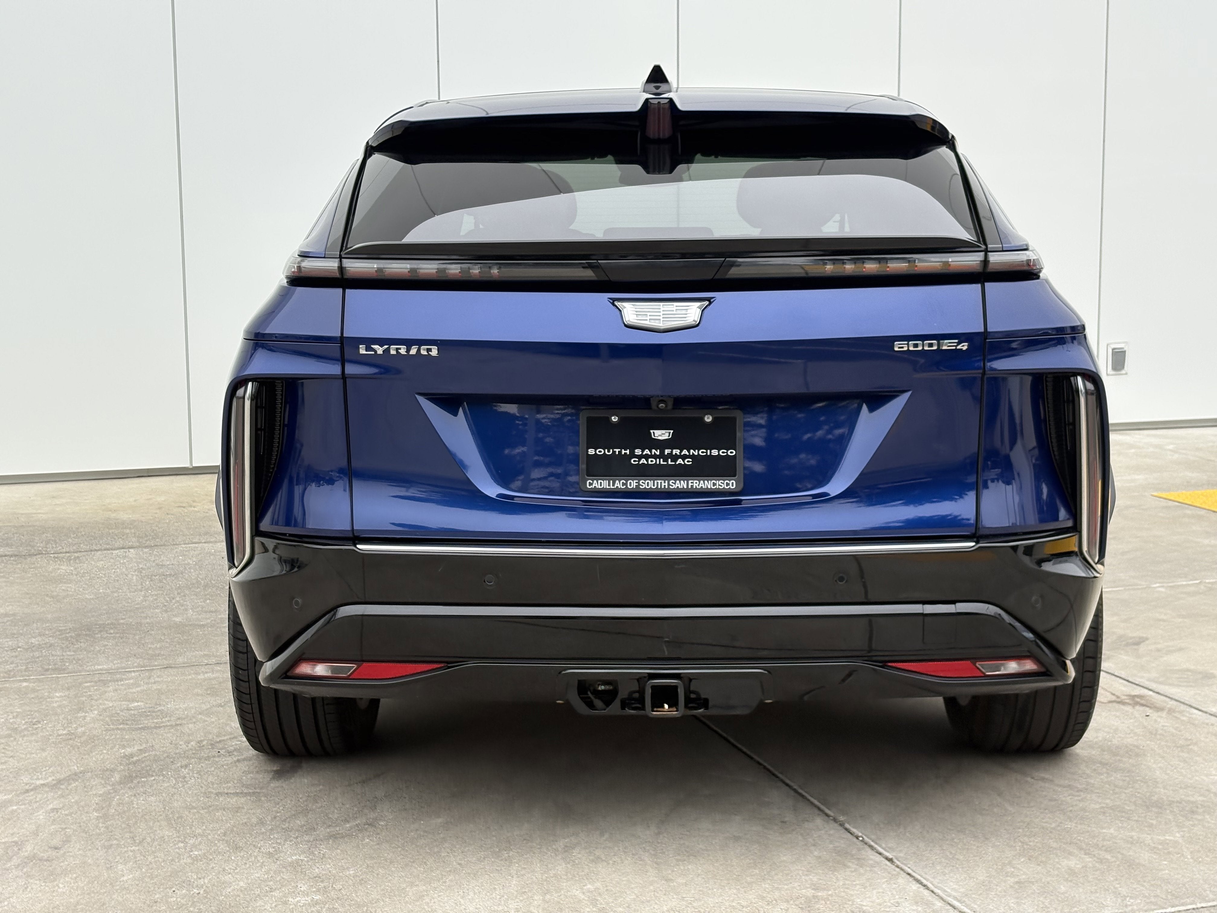 2024 Cadillac LYRIQ Luxury 2