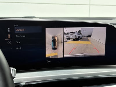 2024 Cadillac LYRIQ Luxury 2