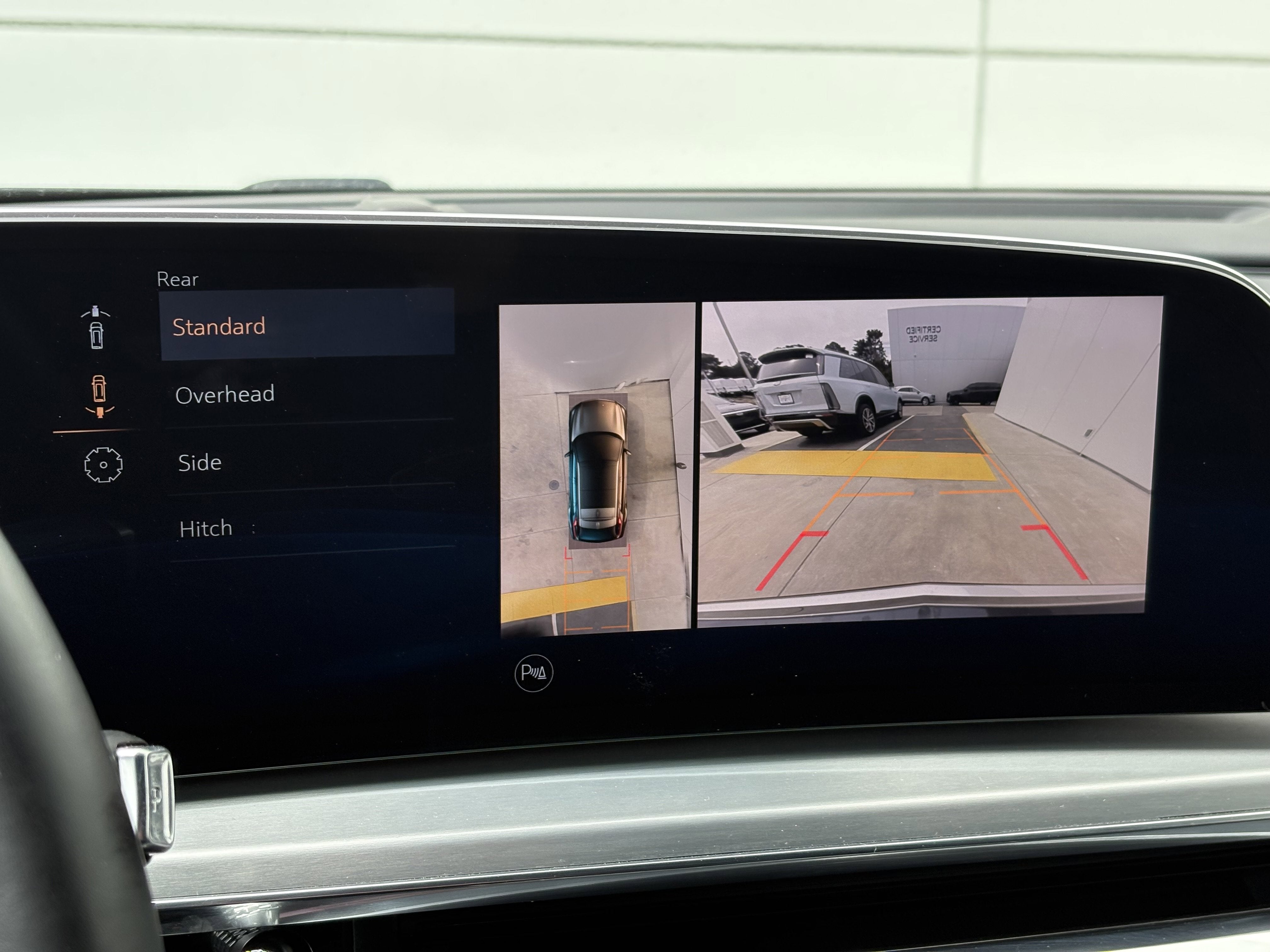 2024 Cadillac LYRIQ Luxury 2