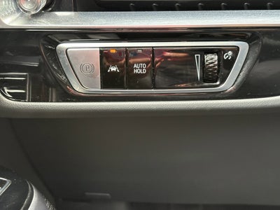 2024 Cadillac LYRIQ Luxury 2