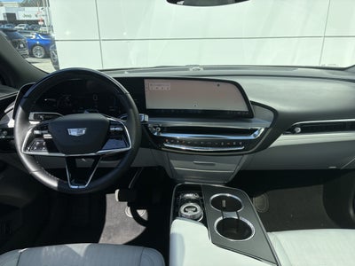 2024 Cadillac LYRIQ Luxury 2