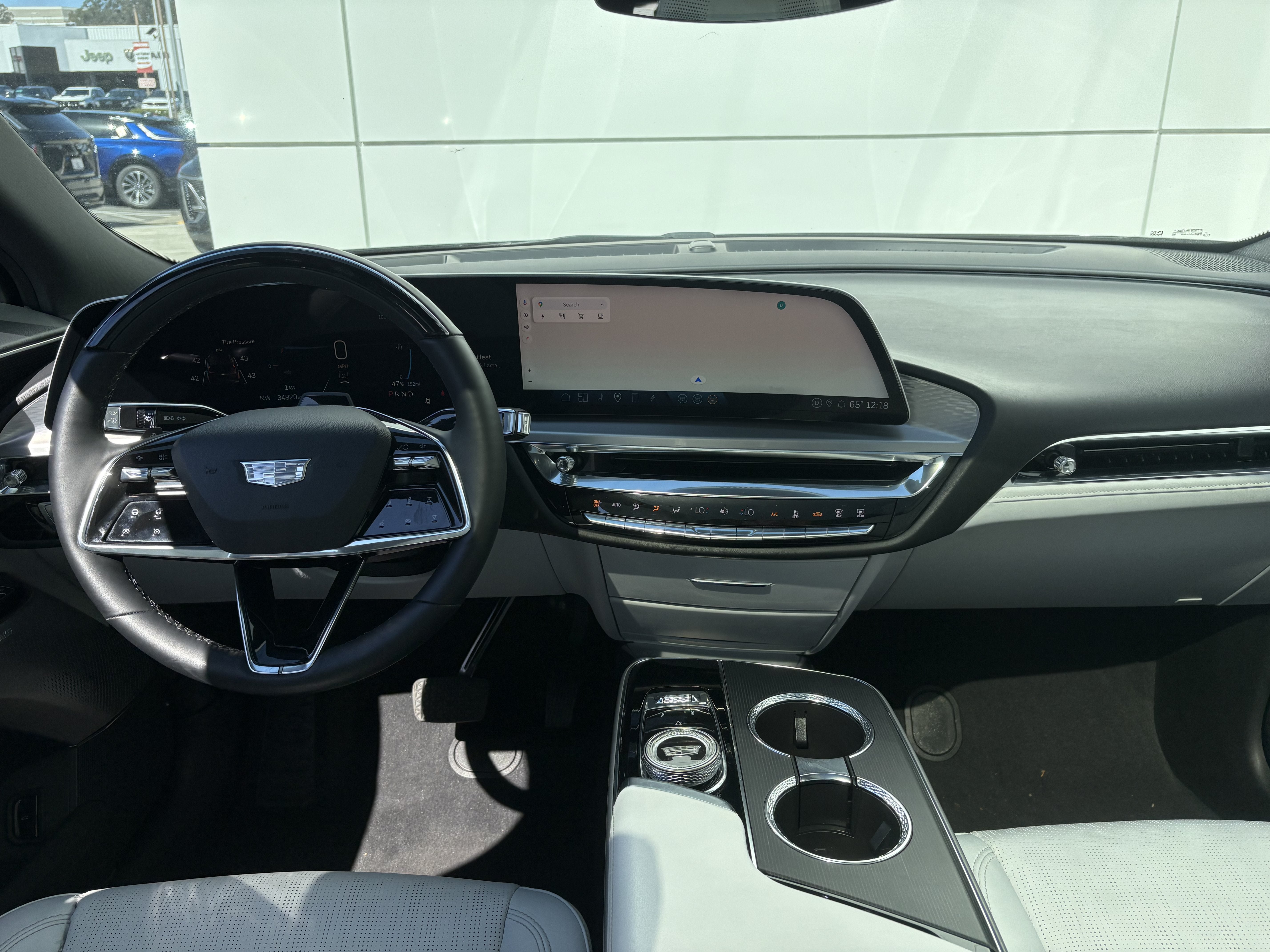 2024 Cadillac LYRIQ Luxury 2