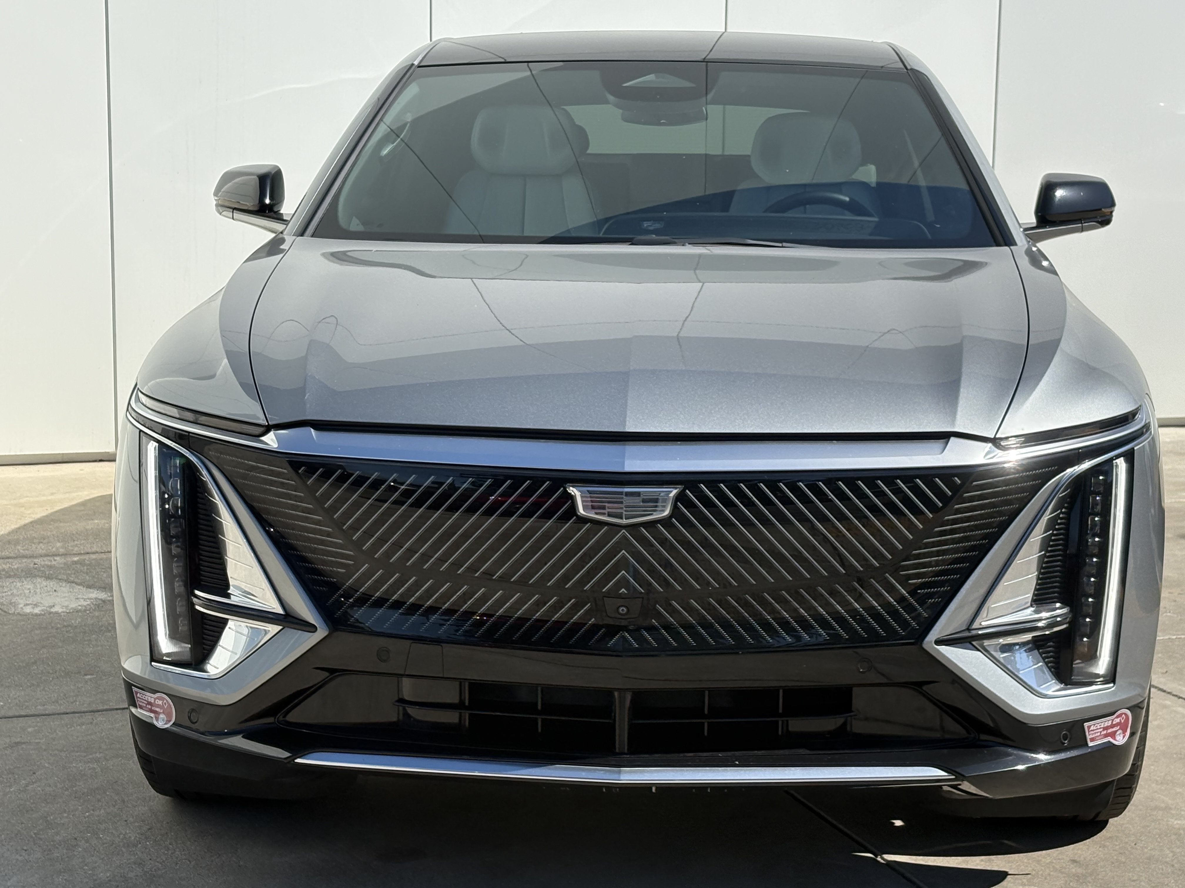 2024 Cadillac LYRIQ Luxury 2