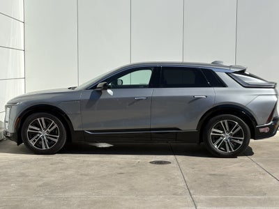 2024 Cadillac LYRIQ Luxury 2