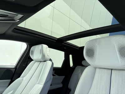 2024 Cadillac LYRIQ Luxury 2