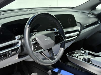 2024 Cadillac LYRIQ Luxury 2