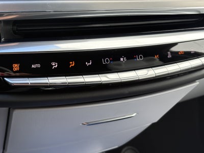 2024 Cadillac LYRIQ Luxury 2